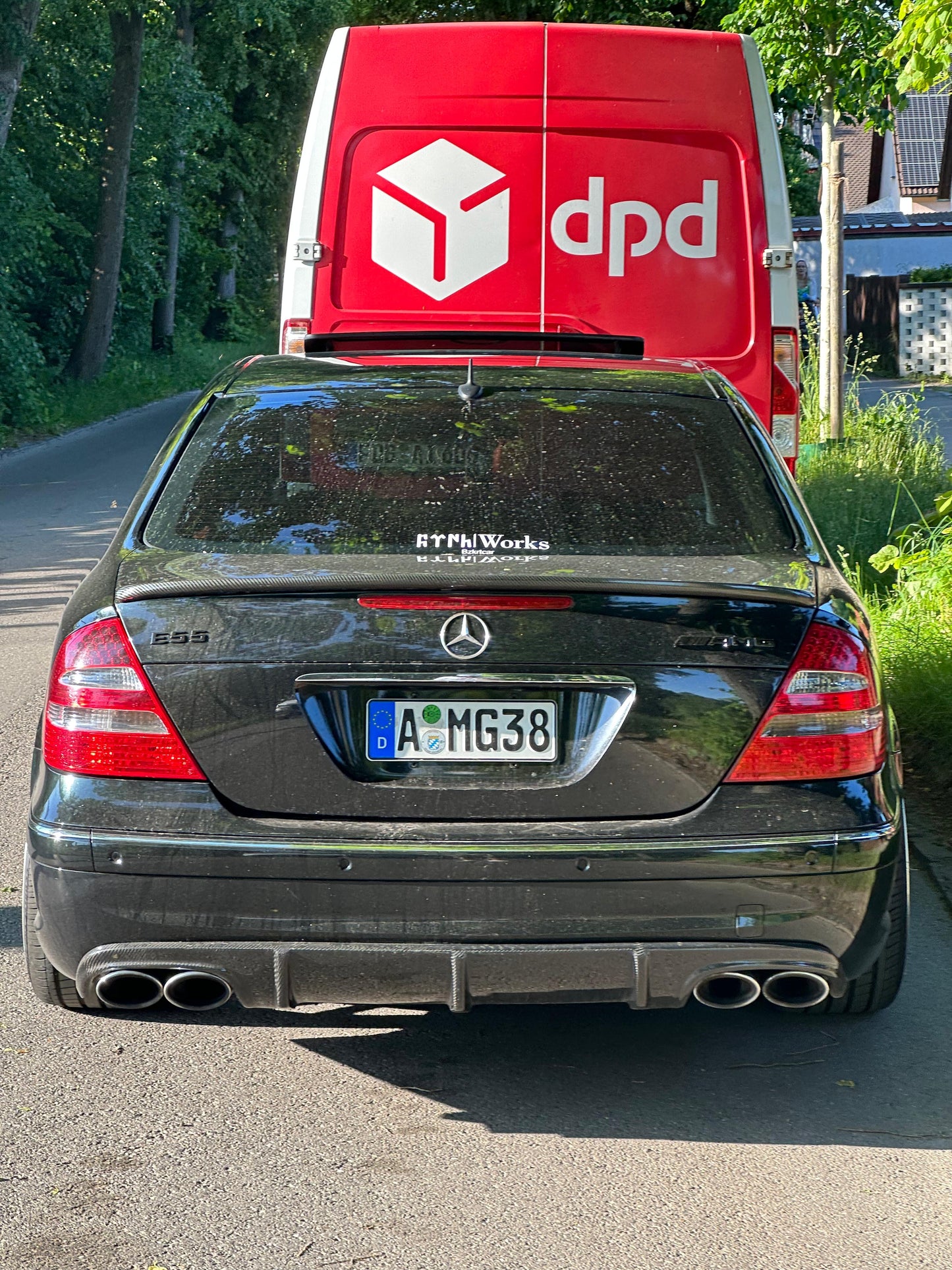 Auto-Sticker 𐱅𐰇𐰼𐰰 | works – Türk in Göktürk-Schrift (Weiß)