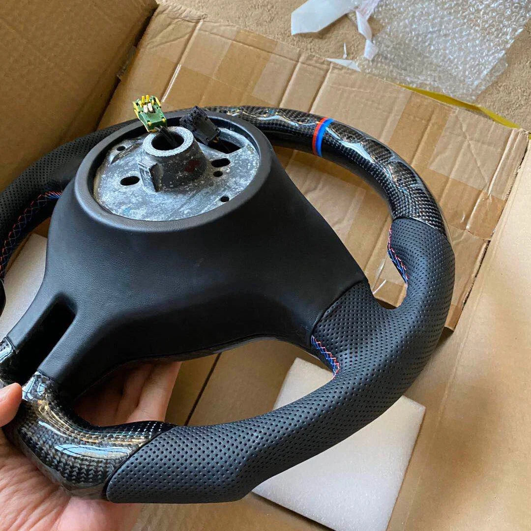 Carbon Fiber Car Steering Wheel with LED Display for BMW E46 M3 E38 E39 E46 E53 318 320 325 330 Customized Accessory