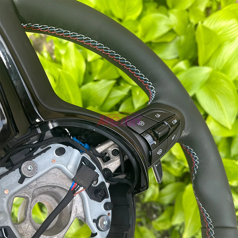 Suitable for BMW F10 F20 F30 F31 F80 M1 M2 M3 E70 E90 all leather Black Knight steering wheel, newly upgraded
