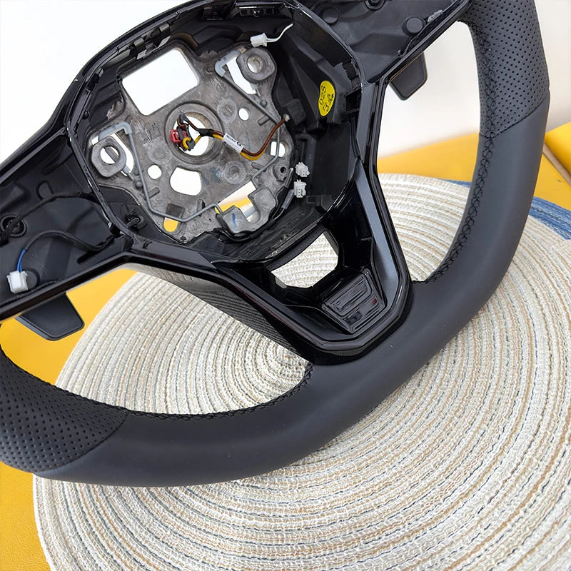 Suitable for Golf 8 MK8 LCD steering wheel, with heating and shift paddles, supporting ACC adaptive cruise control